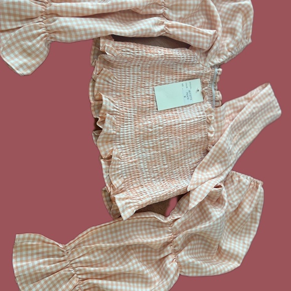 Hot & Delicious Off the Shoulder Scrunched Top - Picture 4 of 4